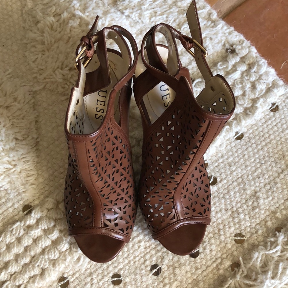 GUESS Heels - Picture 4 of 7